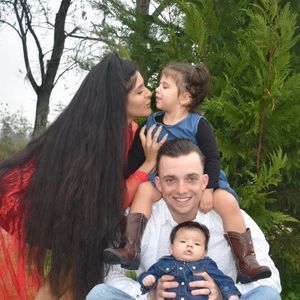 Meet your Posher, Dominiqua